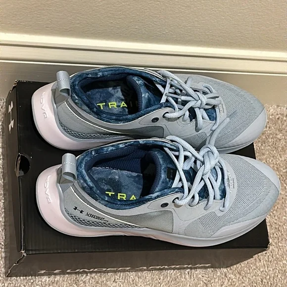 NWT Under Armour Sneakers - Picture 3 of 5